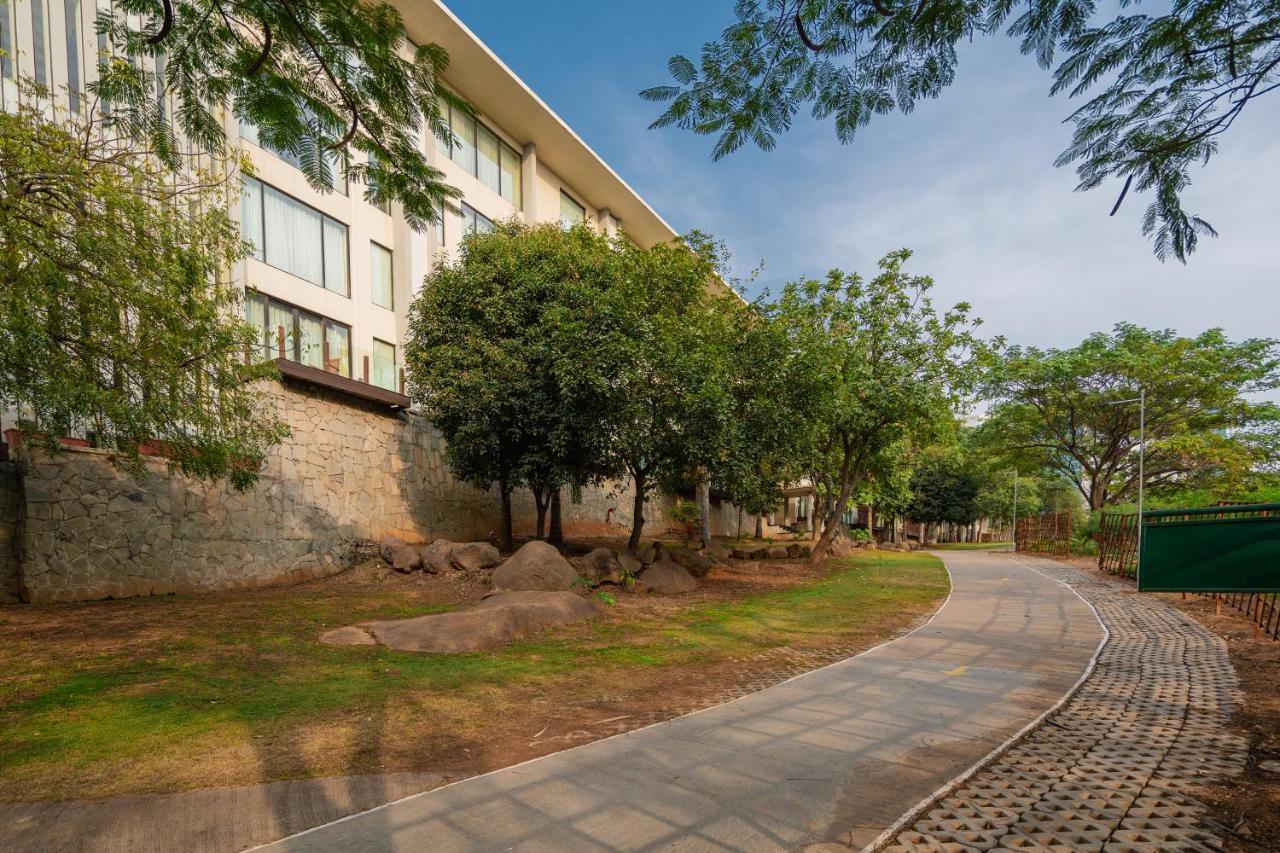 Hyatt Hyderabad Gachibowli Hotel Exterior photo